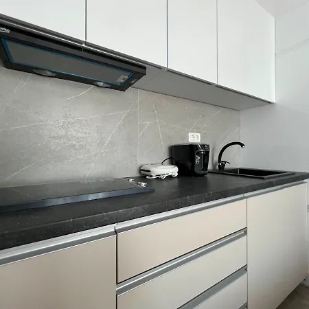 Black Sea - Israel & Elizabeth *