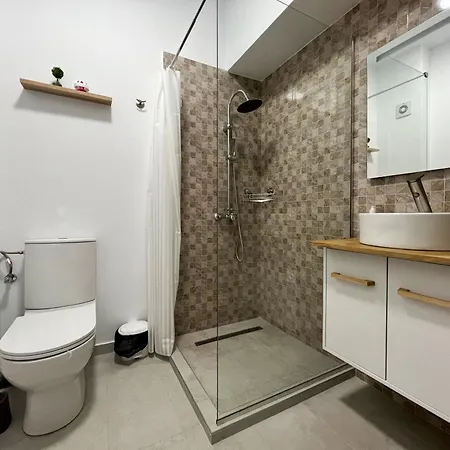 Black Sea - Israel & Elizabeth Navodari