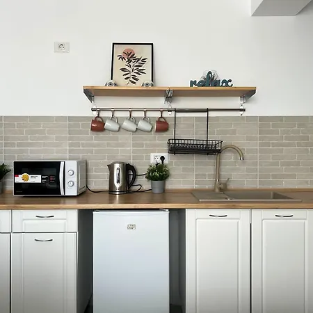 Black Sea - Israel & Elizabeth *