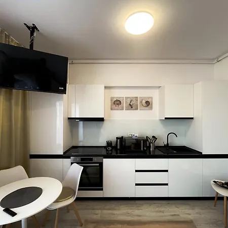 Black Sea - Israel & Elizabeth