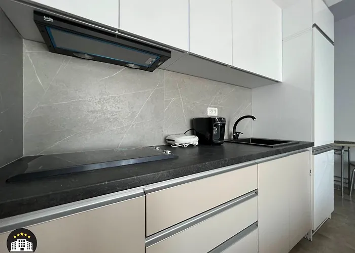 Black Sea - Israel & Elizabeth *