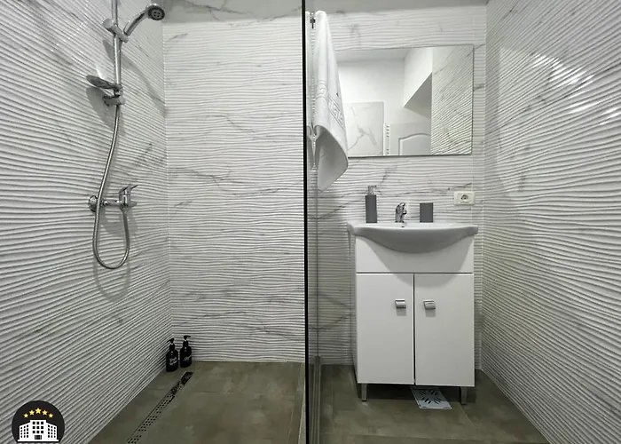 Black Sea - Israel & Elizabeth * Năvodari