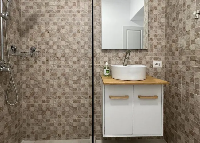 Black Sea - Israel & Elizabeth * Năvodari