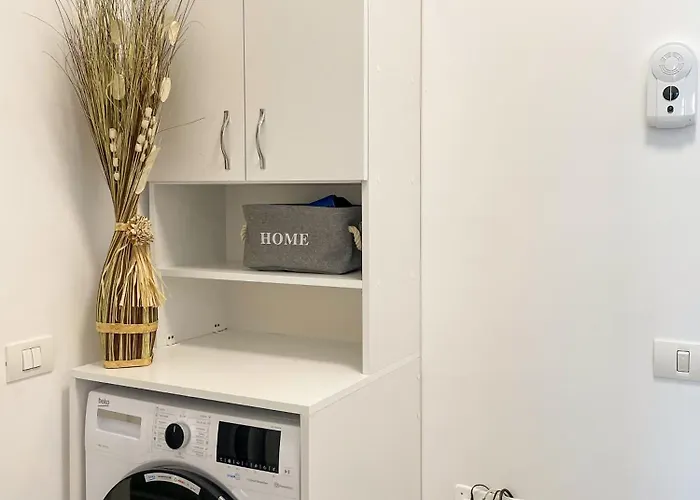 Black Sea - Israel & Elizabeth Năvodari