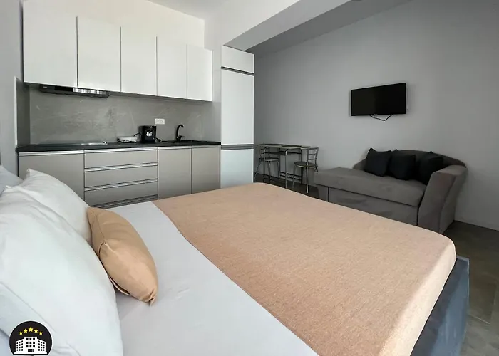 Black Sea - Israel & Elizabeth Apartman