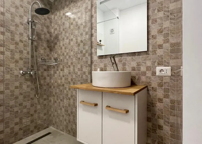 Black Sea - Israel & Elizabeth Apartman