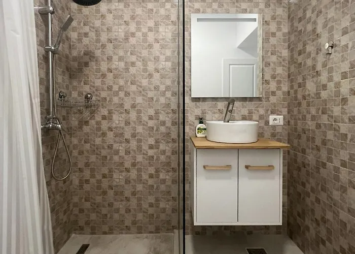 Black Sea - Israel & Elizabeth Apartman *