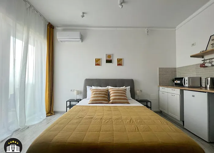 Black Sea - Israel & Elizabeth Năvodari